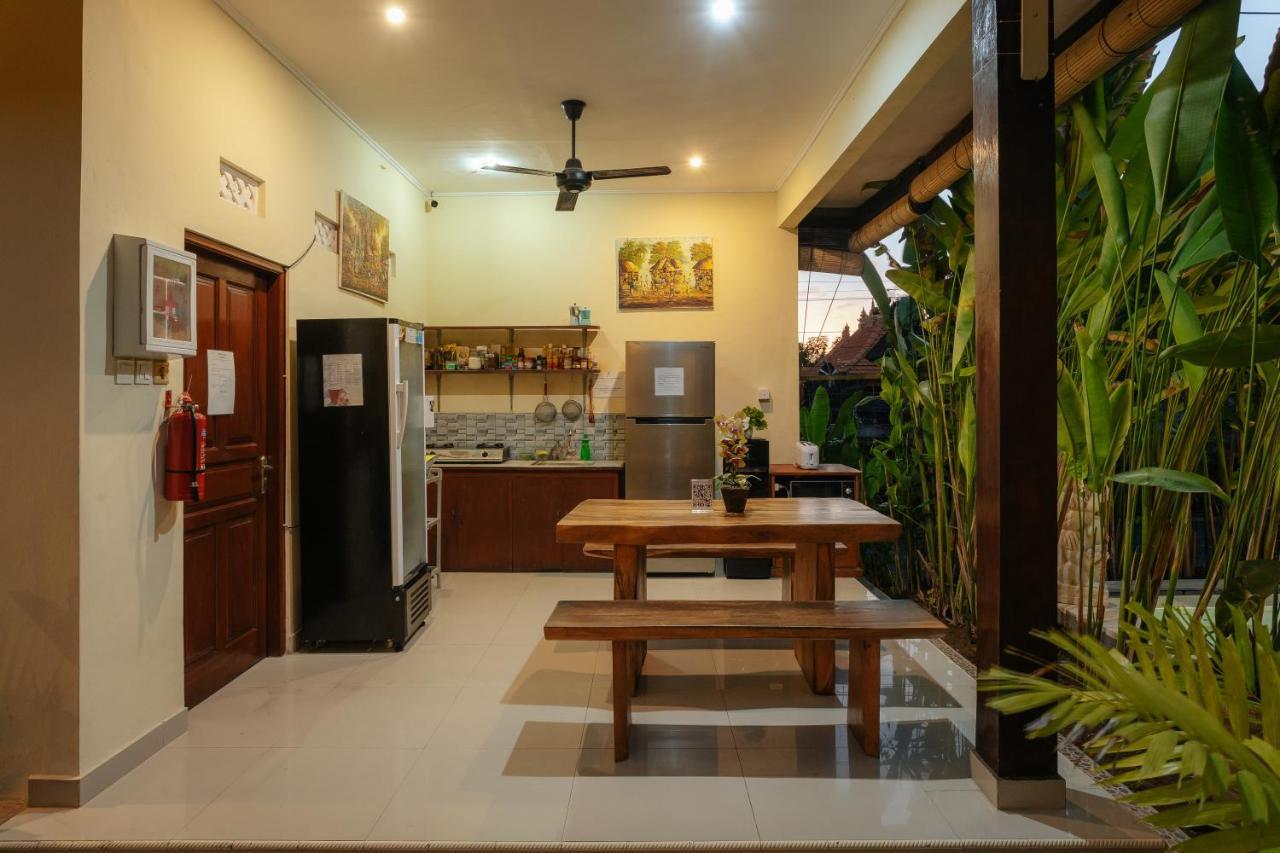 Bubu Canggu Guesthouse Экстерьер фото